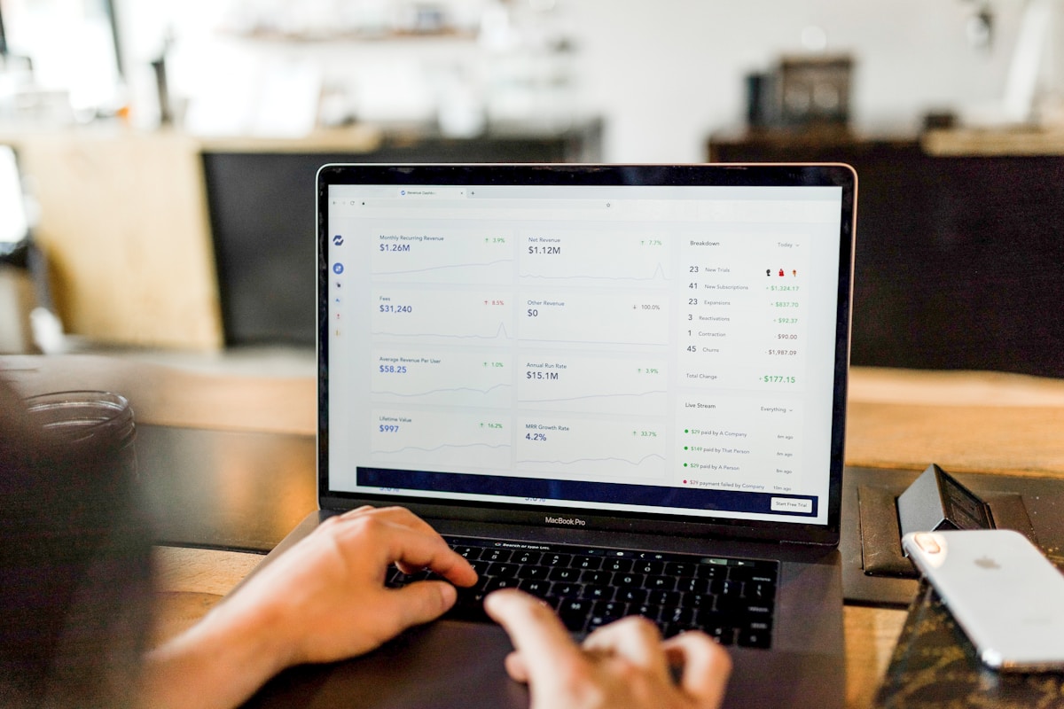 5 Best AI Bookkeeping Software Reviews for Freelancers (2026)