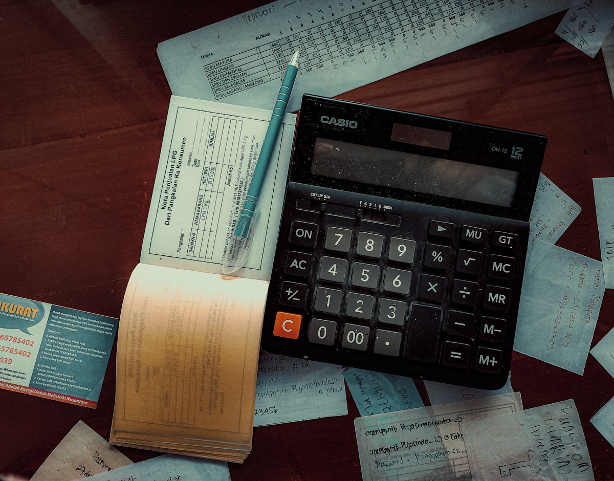 Benefits of AI bookkeeping infographic