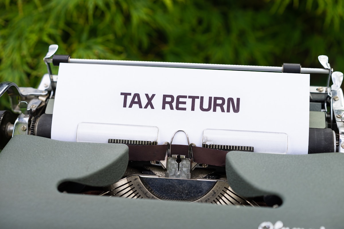 How to Use AI for Tax Planning: Boost Efficiency